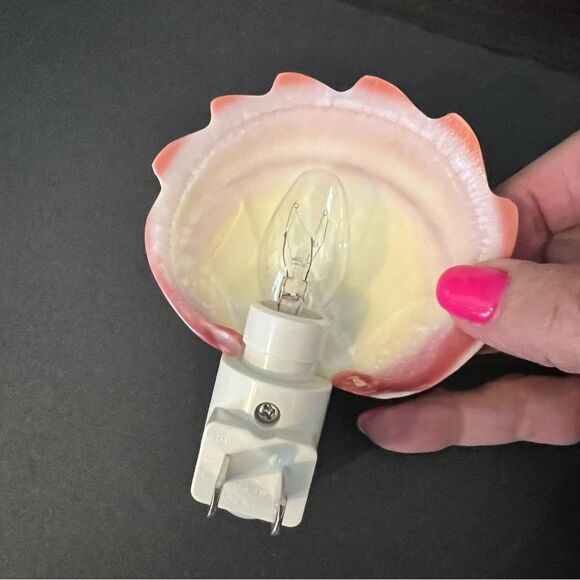 Shell Night Light - Orange Glow - Picture 2 of 5